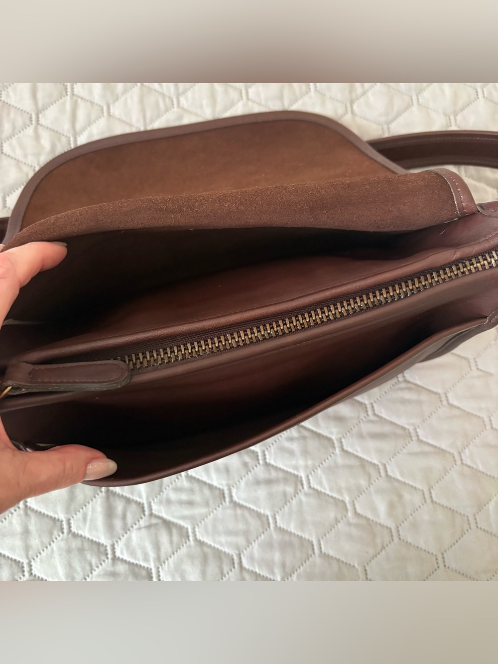 Vintage Coach Patricia’s Legacy Dark Brown Leather Saddle Shoulder Bag Crossbody - Picture 6 of 12